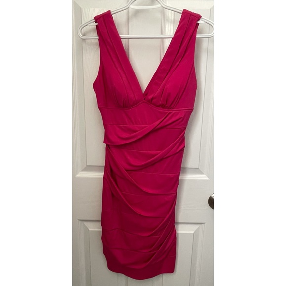 Le Chateau NWT Dress Size Small - Picture 1 of 3